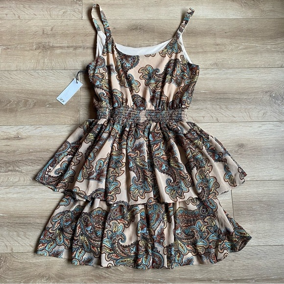NWT Dex Dress paisley tiered smocked waist scoop neck dress medium - Picture 5 of 12